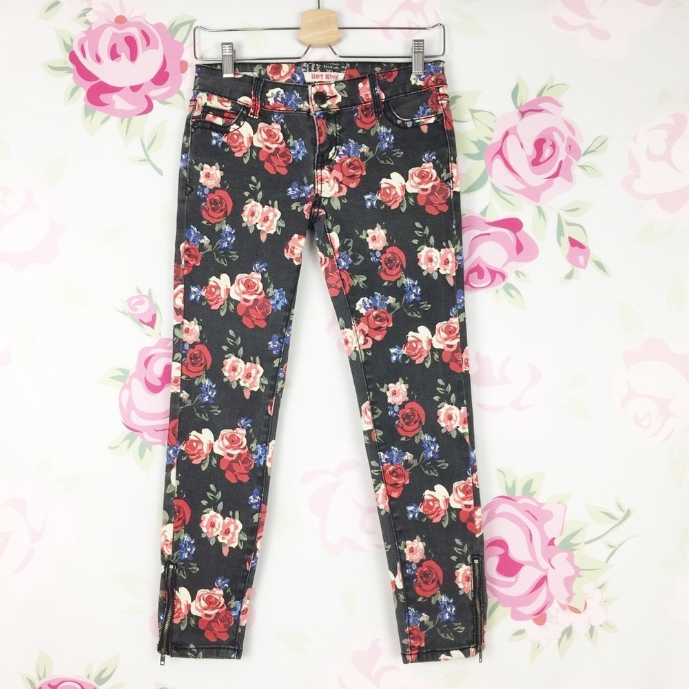 Hot Kiss Cat Capri Floral Printed Capri Jeans 4